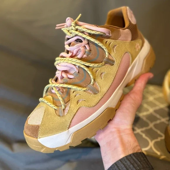 Converse Gianno X
Golf le Fleur “Parfait Pink” (GREAT CONDITION) - Picture 14 of 14